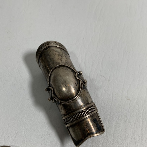 Ring - Picture 4 of 5